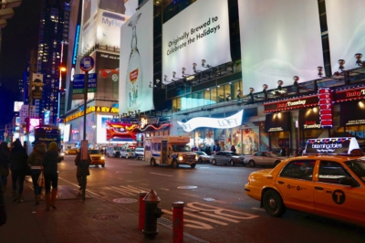 シートベルト必須