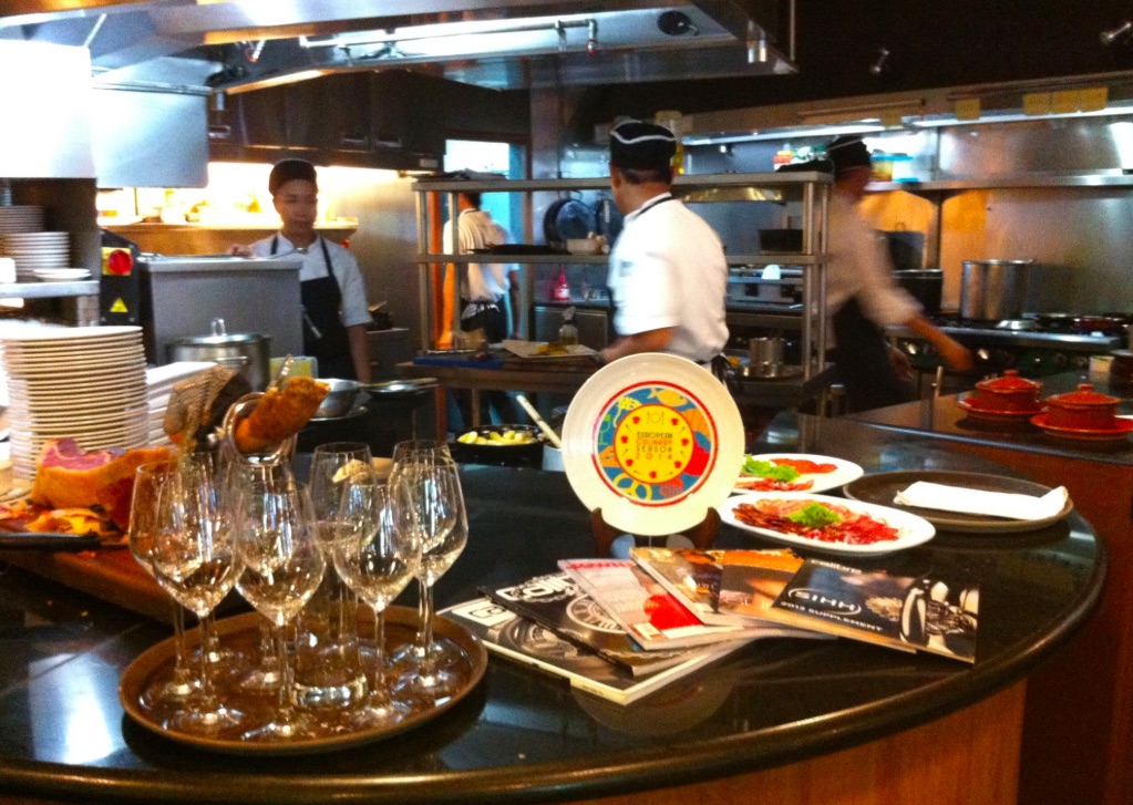 マニラ レストラン